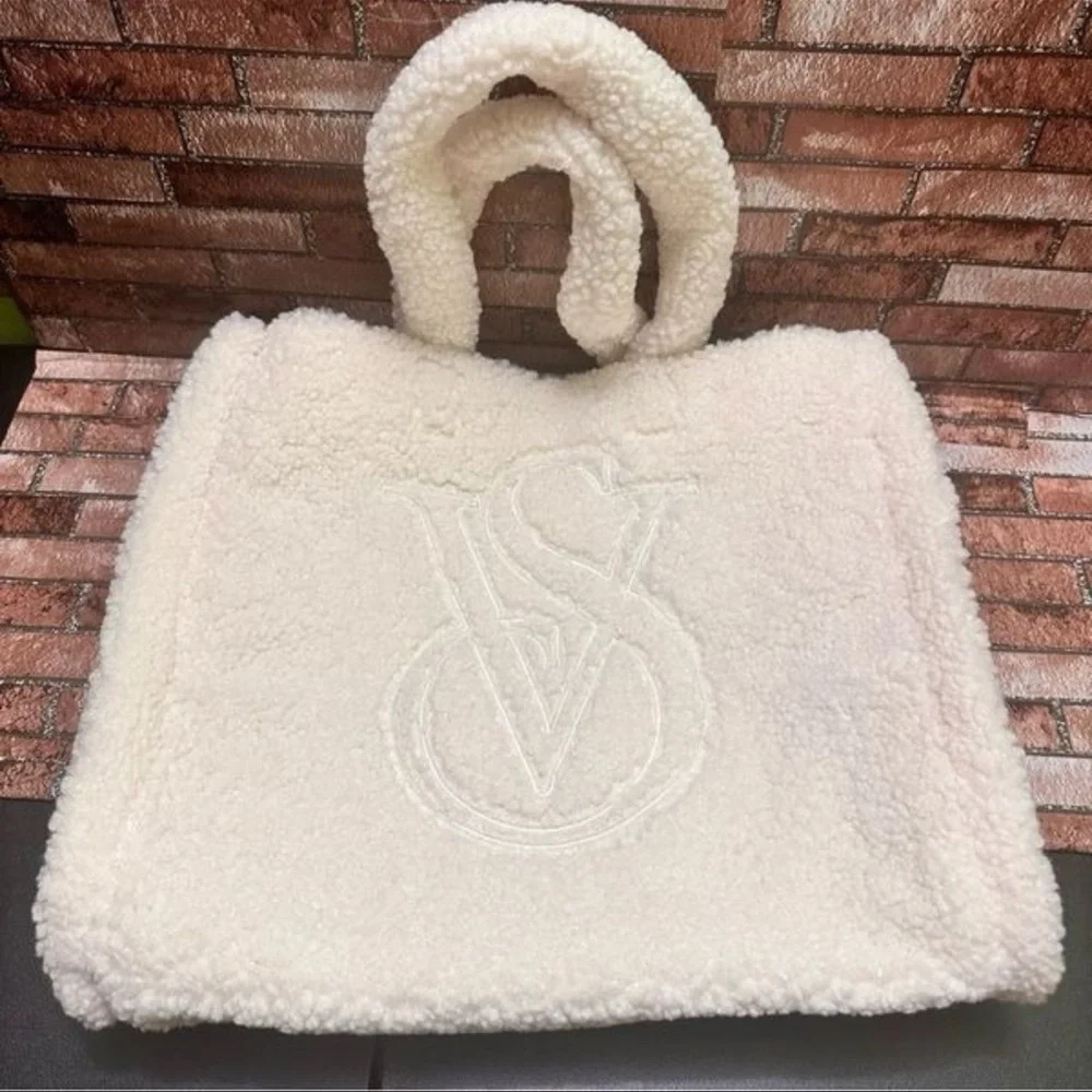 Victoria's Secret  Ivory VS Sherpa Plush Cream Tote Bag - Picture 7 of 11